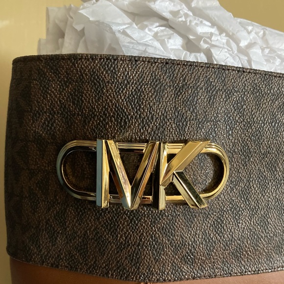😍Michael Kors Parker Logo And Leather Tall Riding
Boots - Picture 2 of 7